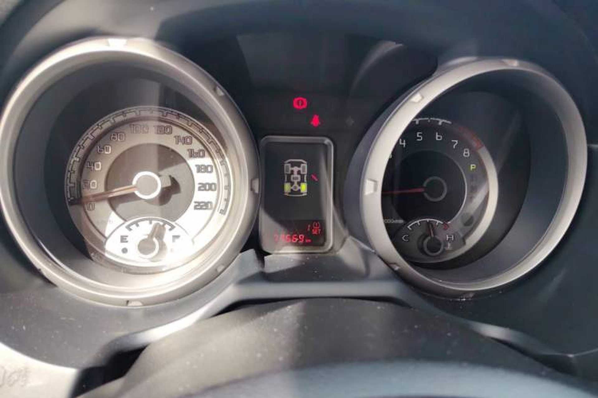 Used Mitsubishi Pajero 2019 V97 3.8L 5-Door GLS Middle East Edition Instrument Cluster