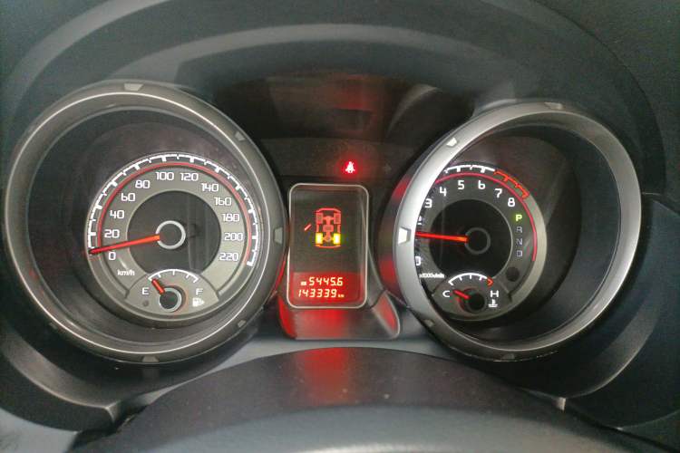 Used Mitsubishi Pajero 2019 V97 3.8L 5-Door GLS Middle East Edition Instrument Cluster