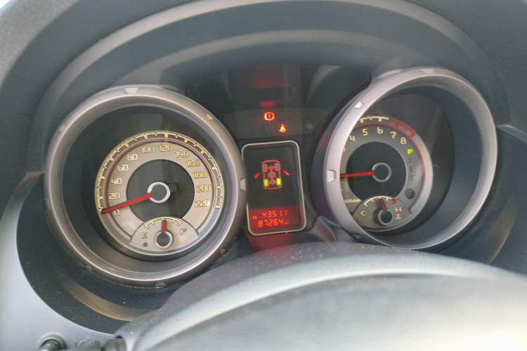 Used Mitsubishi Pajero  Instrument Cluster