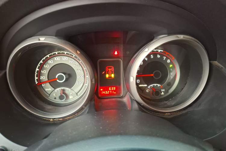 Used Mitsubishi Pajero 2019 V97 3.8L 5-Door GLS Middle East Edition Instrument Cluster
