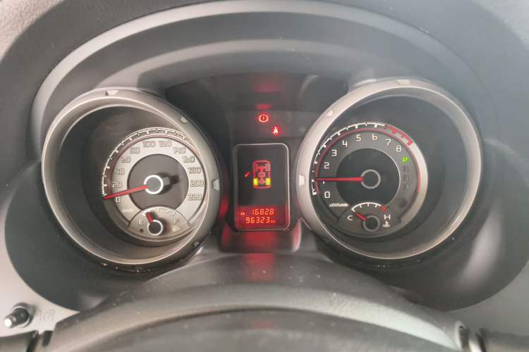 Used Mitsubishi Pajero  Instrument Cluster