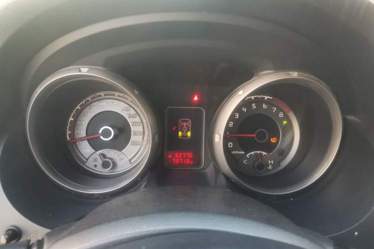 Used Mitsubishi Pajero  Instrument Cluster