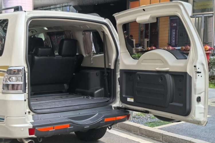 Used Mitsubishi Pajero 2019 3.0L Automatic Comfort Edition Interior 15