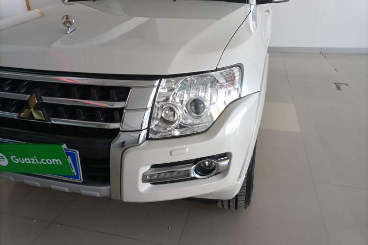 Used Mitsubishi Pajero 2019 V97 3.8L 5-Door GLS Middle East Edition Left Front Headlight