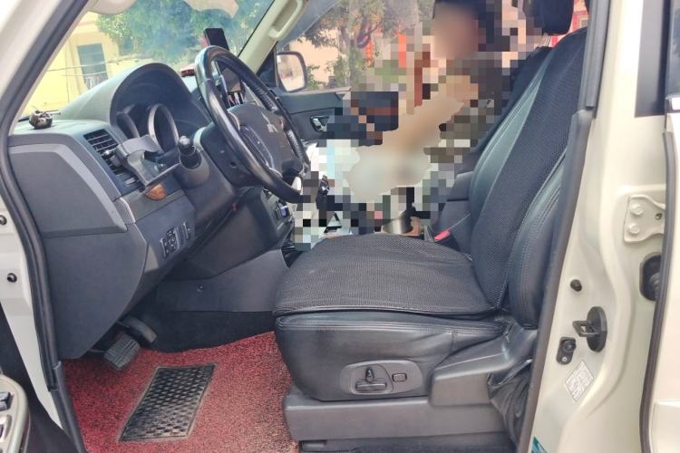 Used Mitsubishi Pajero 2019 3.0L Automatic Comfort Edition Left Front Seat