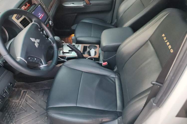 Used Mitsubishi Pajero 2019 3.0L Automatic Comfort Edition Left Front Seat