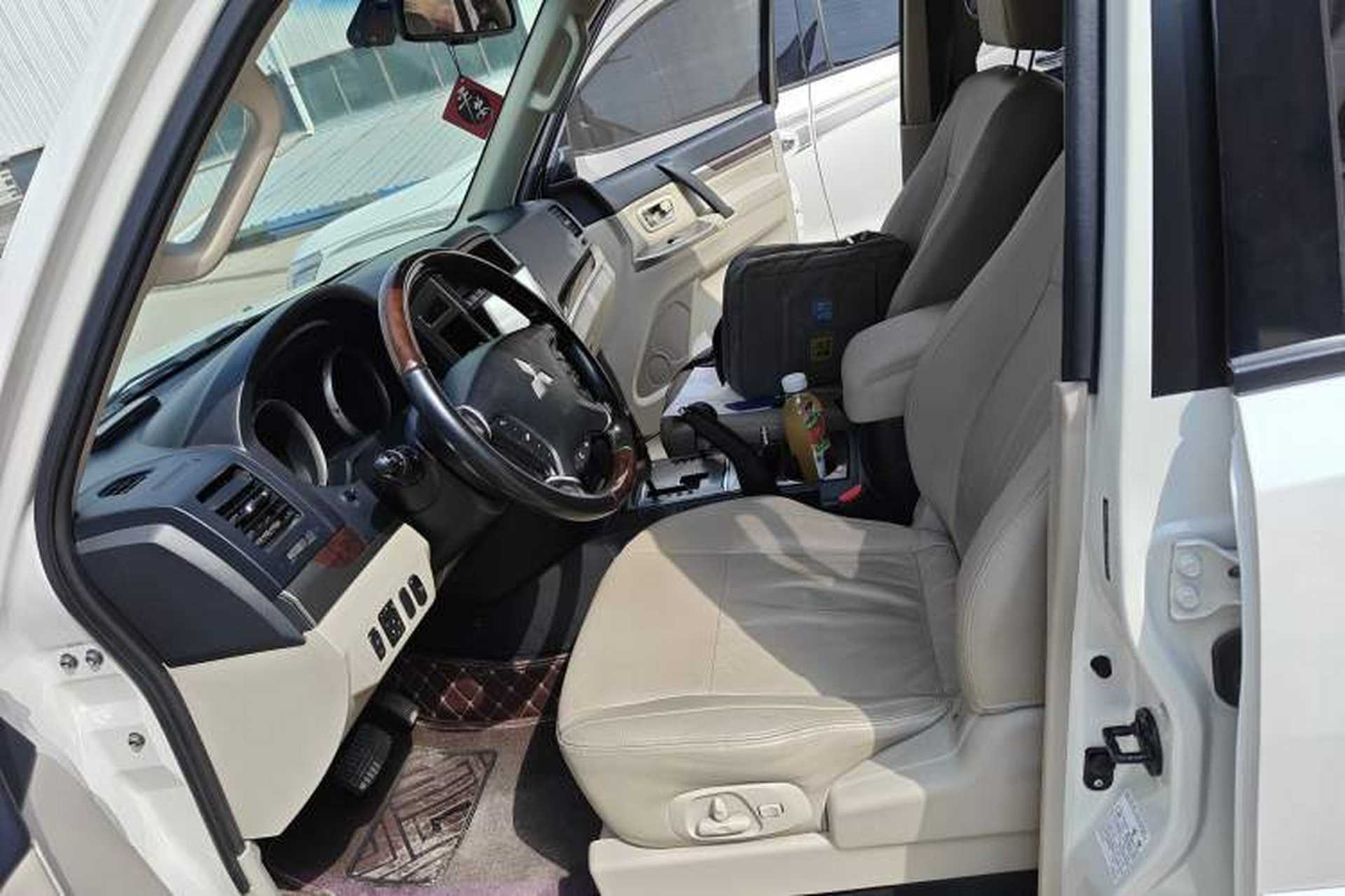 Used Mitsubishi Pajero 2019 V97 3.8L 5-Door GLS Middle East Edition Left Front Seat