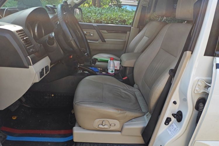 Used Mitsubishi Pajero  Left Front Seat