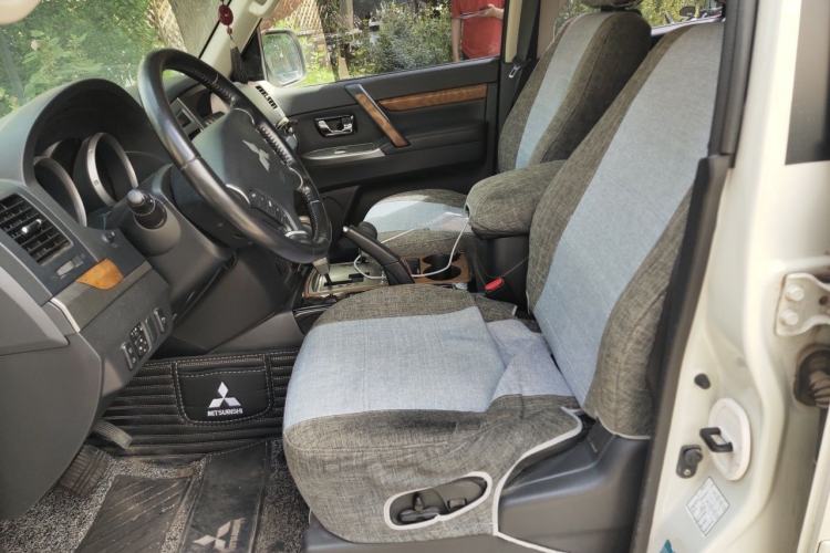 Used Mitsubishi Pajero 2019 3.0L Automatic Standard Edition Left Front Seat