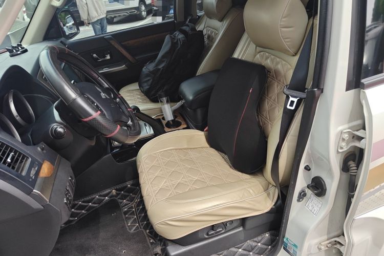 Used Mitsubishi Pajero 2019 3.0L Automatic Standard Edition Left Front Seat