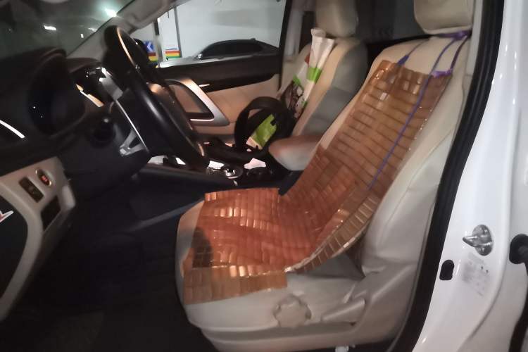 Used Mitsubishi Pajero 2019 3.0L Automatic Standard Edition Left Front Seat