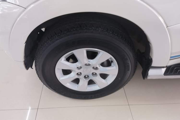 Used Mitsubishi Pajero 2019 3.0L Automatic Luxury Edition Left Front Wheel Hub