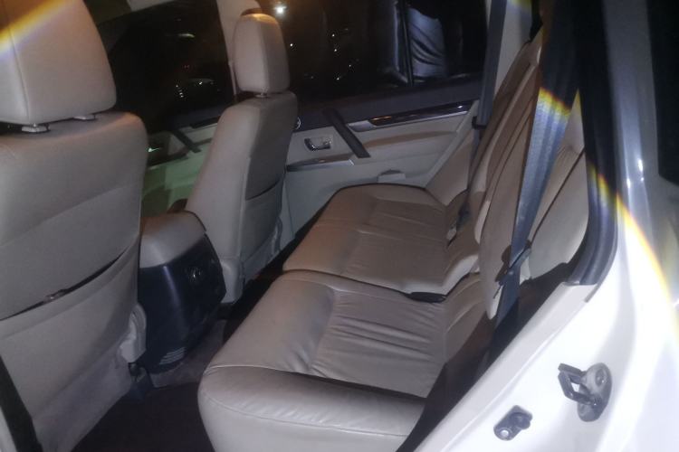 Used Mitsubishi Pajero  Left Rear Seat