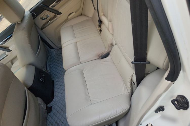 Used Mitsubishi Pajero 2019 V97 3.8L 5-Door GLS Sunroof Dual Differential – Middle East Left Rear Seat
