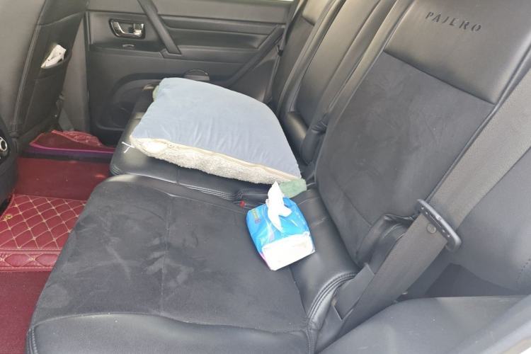 Used Mitsubishi Pajero 2019 3.0L Automatic Comfort Edition Left Rear Seat