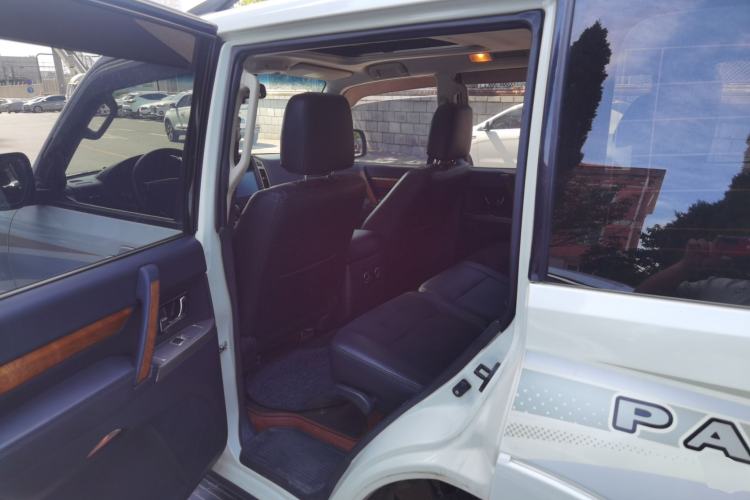 Used Mitsubishi Pajero 2019 3.0L Automatic Comfort Edition Left Rear Seat