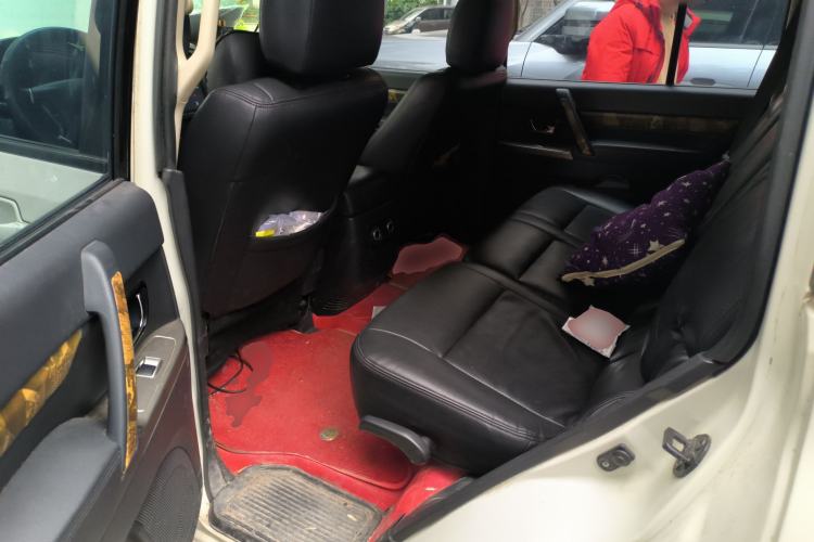 Used Mitsubishi Pajero 2019 3.0L Automatic Standard Edition Left Rear Seat