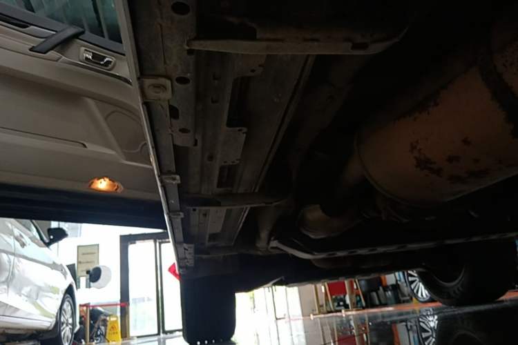 Used Mitsubishi Pajero 2019 V97 3.8L 5-Door GLS Sunroof Dual Differential – Middle East Left Side Sill