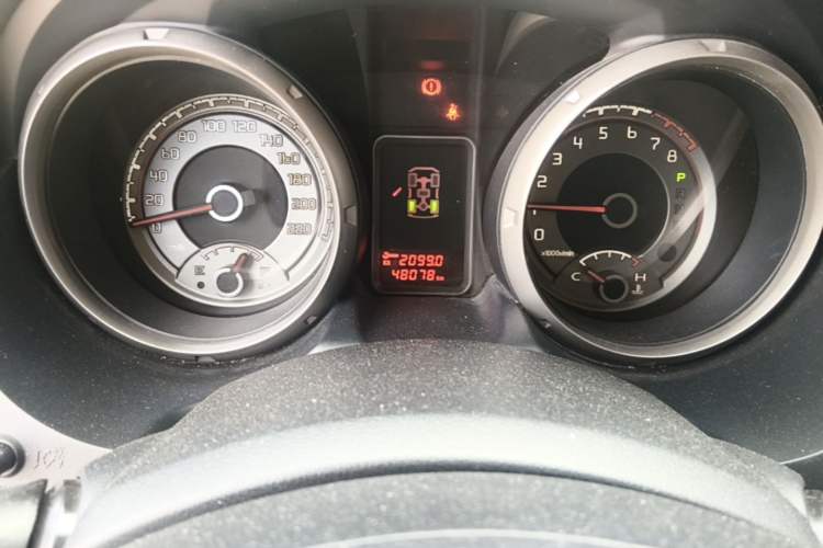 Used Mitsubishi Pajero  Odometer Close Up