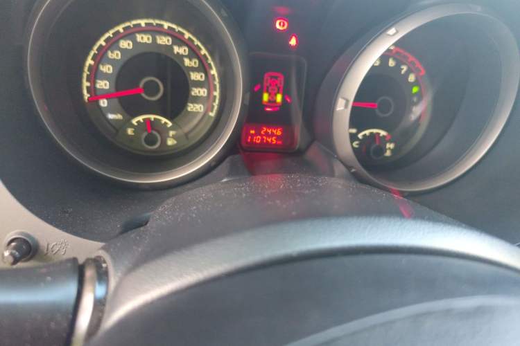 Used Mitsubishi Pajero  Odometer Close Up