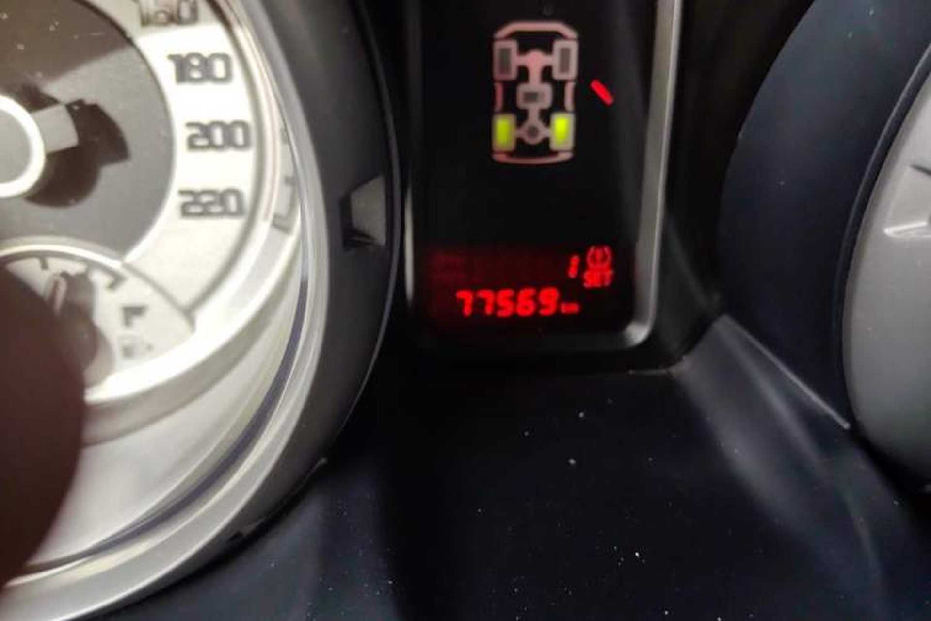 Used Mitsubishi Pajero 2019 V97 3.8L 5-Door GLS Middle East Edition Odometer Close Up