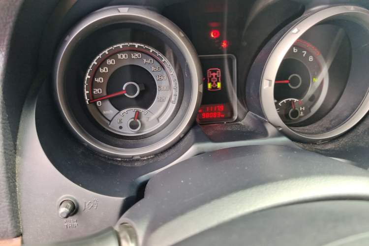 Used Mitsubishi Pajero 2019 3.0L Automatic Comfort Edition Odometer Close Up