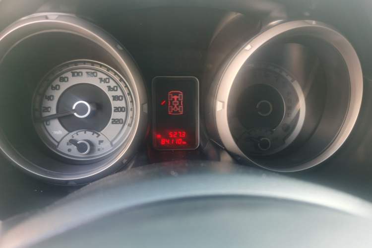 Used Mitsubishi Pajero 2019 3.0L Automatic Standard Edition Odometer Close Up
