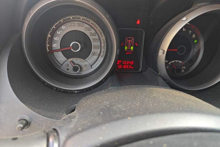 Used Mitsubishi Pajero  Odometer Close Up