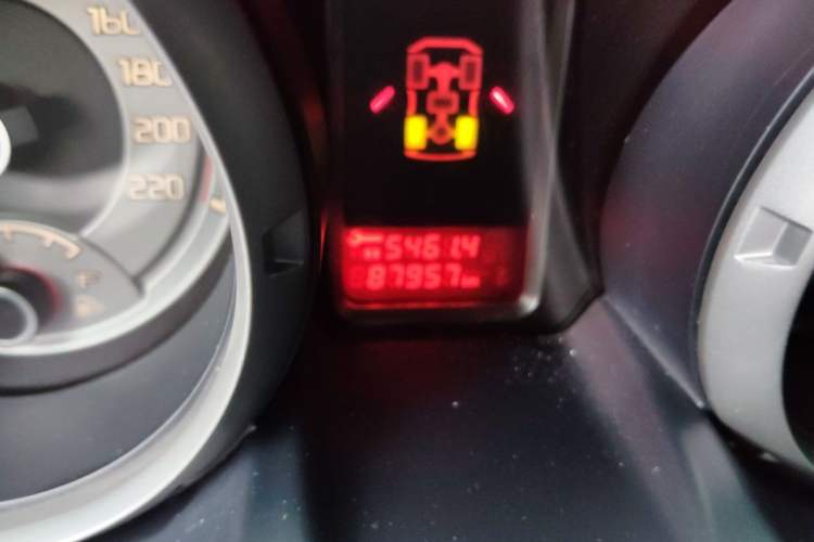 Used Mitsubishi Pajero 2019 V97 3.8L 5-Door GLS Sunroof Dual Differential – Middle East Odometer Close Up