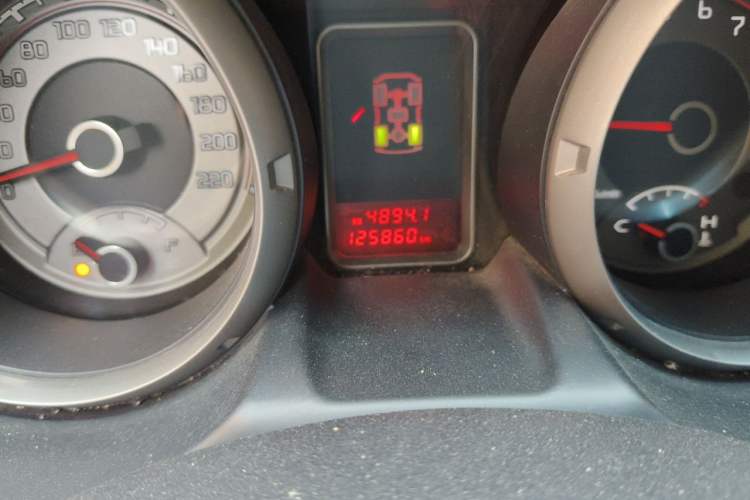 Used Mitsubishi Pajero  Odometer Close Up