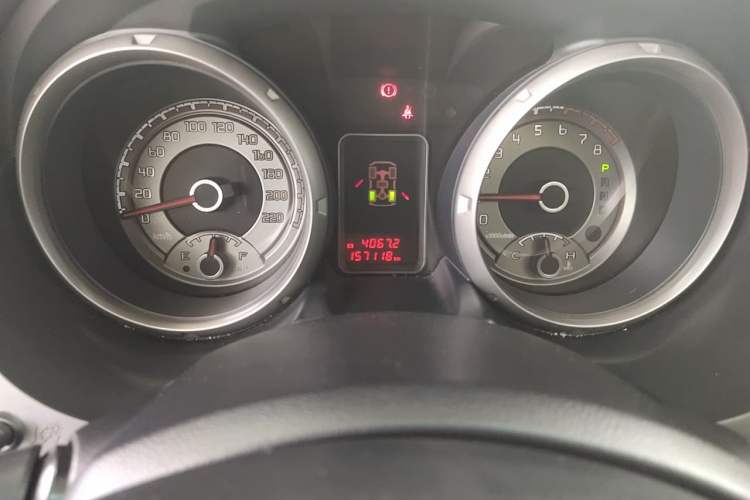 Used Mitsubishi Pajero 2019 3.0L Automatic Standard Edition Odometer Close Up