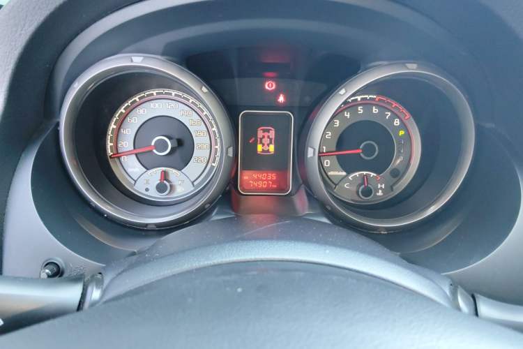 Used Mitsubishi Pajero 2019 3.0L Automatic Luxury Edition Odometer Close Up