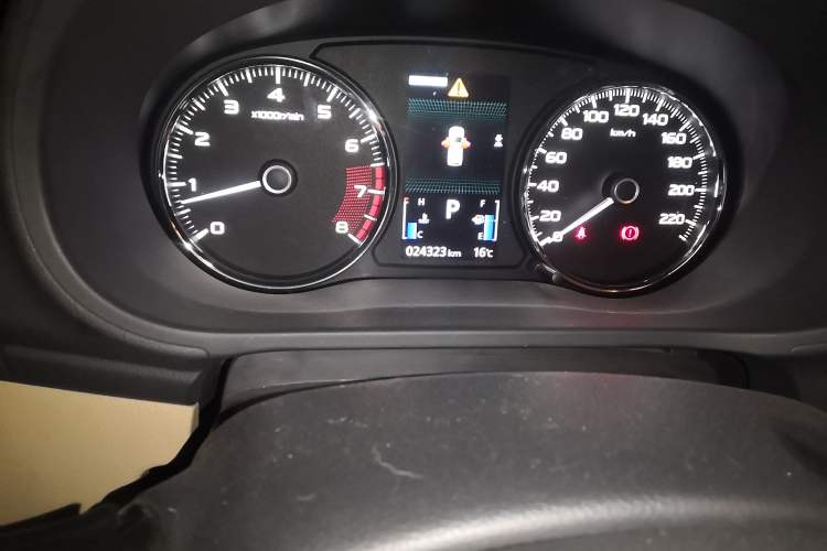 Used Mitsubishi Pajero 2019 3.0L Automatic Standard Edition Odometer Close Up