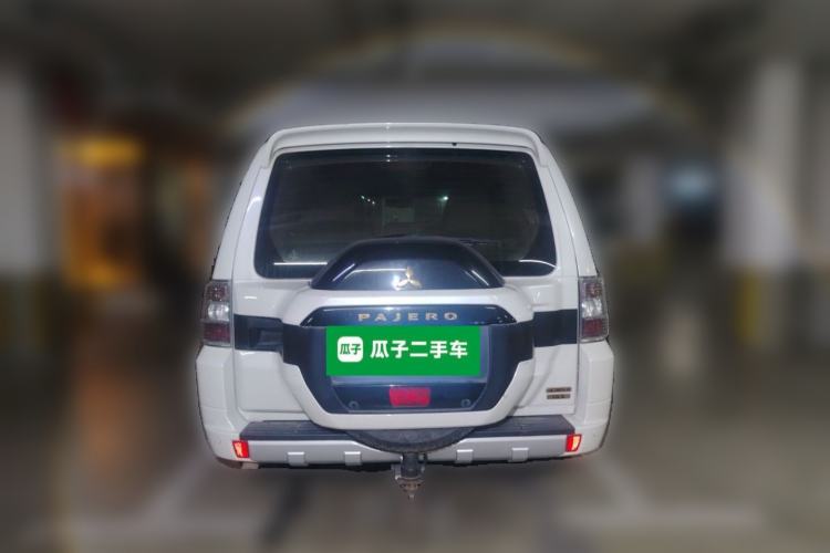 Used Mitsubishi Pajero  Rear