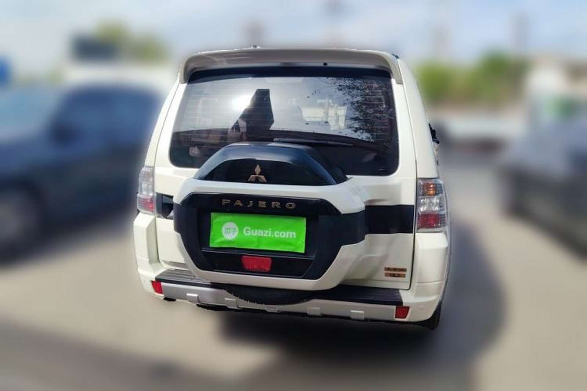 Used Mitsubishi Pajero 2019 V97 3.8L 5-Door GLS Middle East Edition Rear
