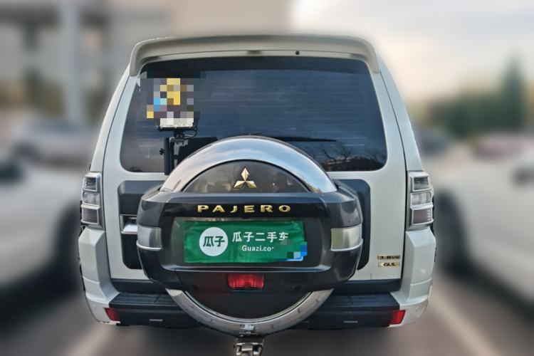 Used Mitsubishi Pajero  Rear