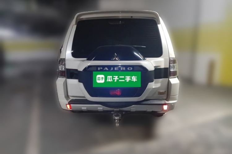 Used Mitsubishi Pajero 2019 V97 3.8L 5-Door GLS Middle East Edition Rear