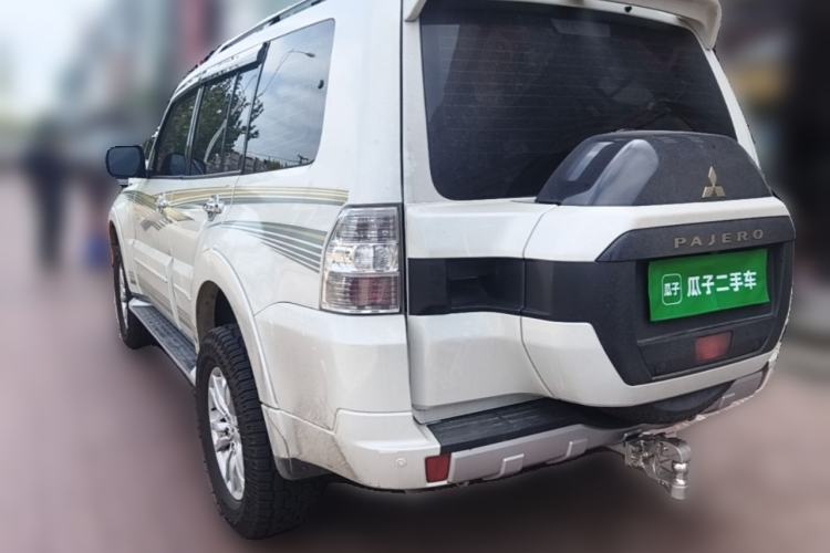 Used Mitsubishi Pajero  Rear Left 45 Deg