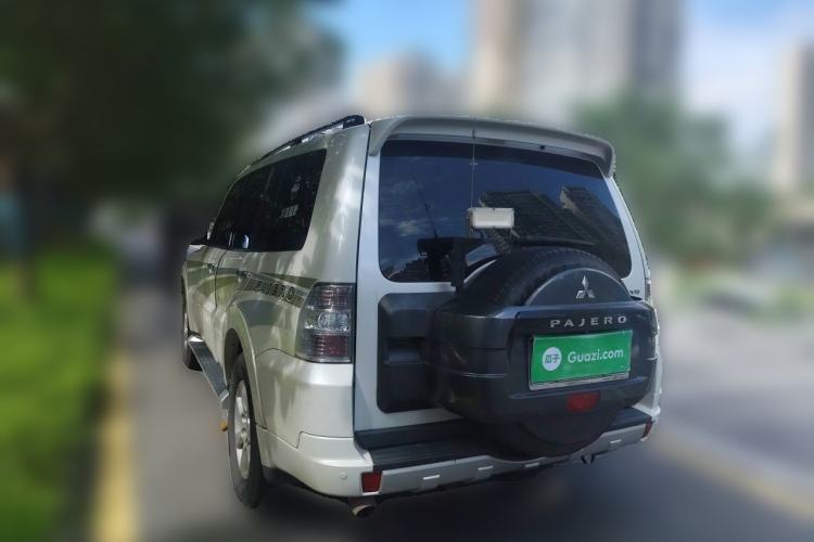 Used Mitsubishi Pajero  Rear Left 45 Deg