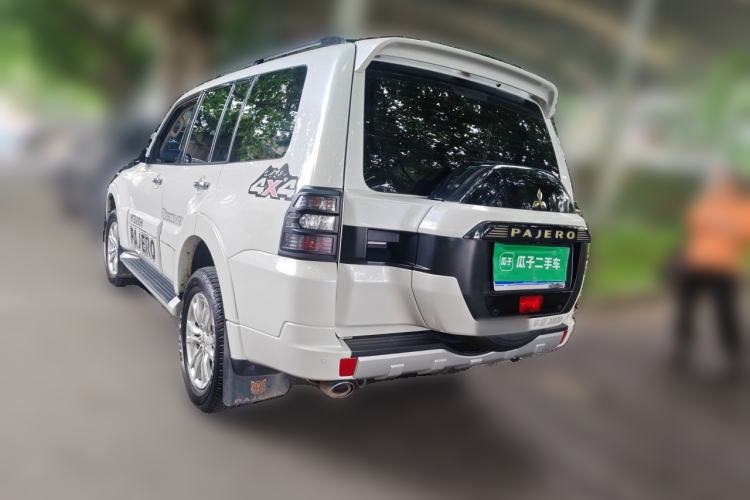 Used Mitsubishi Pajero  Rear Left 45 Deg