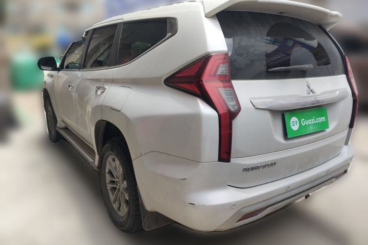 Used Mitsubishi Pajero  Rear Left 45 Deg