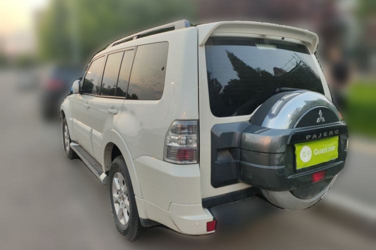 Used Mitsubishi Pajero 2019 3.0L Automatic Comfort Edition Rear Left 45 Deg
