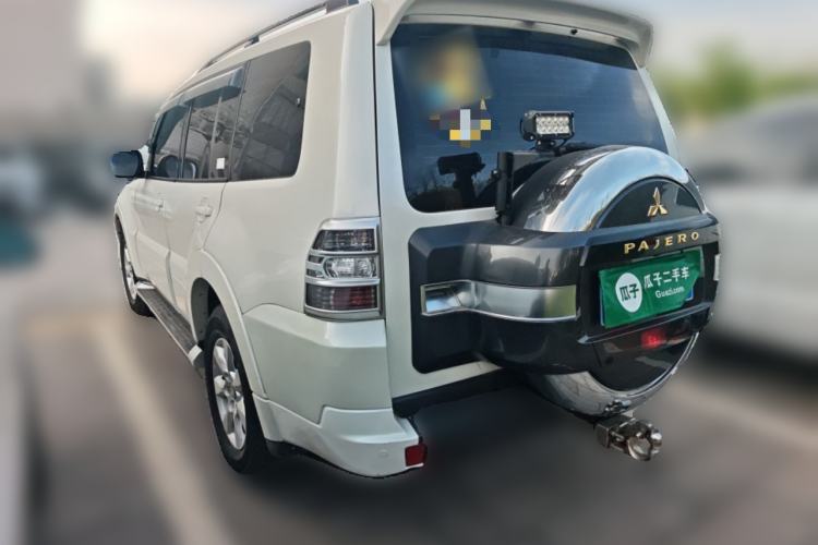 Used Mitsubishi Pajero  Rear Left 45 Deg