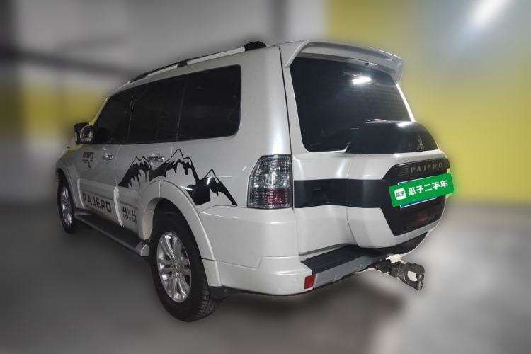 Used Mitsubishi Pajero 2019 V97 3.8L 5-Door GLS Middle East Edition Rear Left 45 Deg