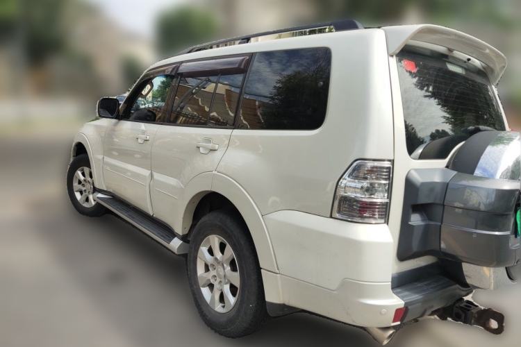 Used Mitsubishi Pajero 2019 3.0L Automatic Standard Edition Rear Left 45 Deg