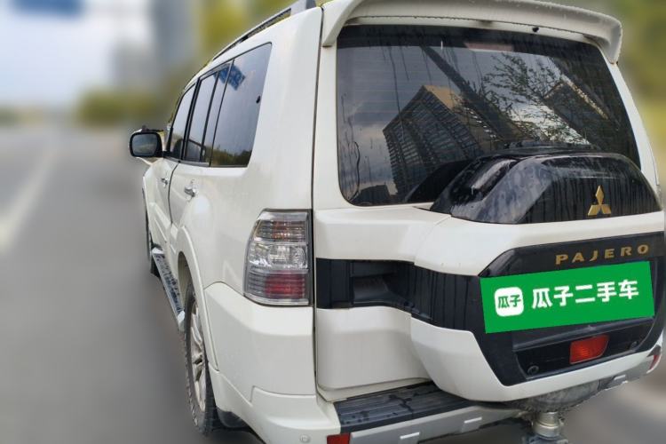 Used Mitsubishi Pajero  Rear Left 45 Deg
