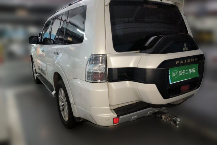 Used Mitsubishi Pajero  Rear Left 45 Deg