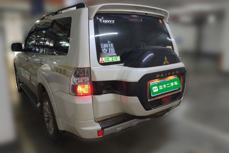 Used Mitsubishi Pajero 2019 V97 3.8L 5-Door GLS Sunroof Dual Differential – Middle East Rear Left 45 Deg
