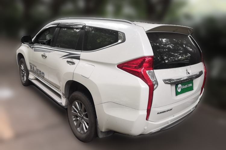 Used Mitsubishi Pajero 2019 3.0L Automatic Standard Edition Rear Left 45 Deg