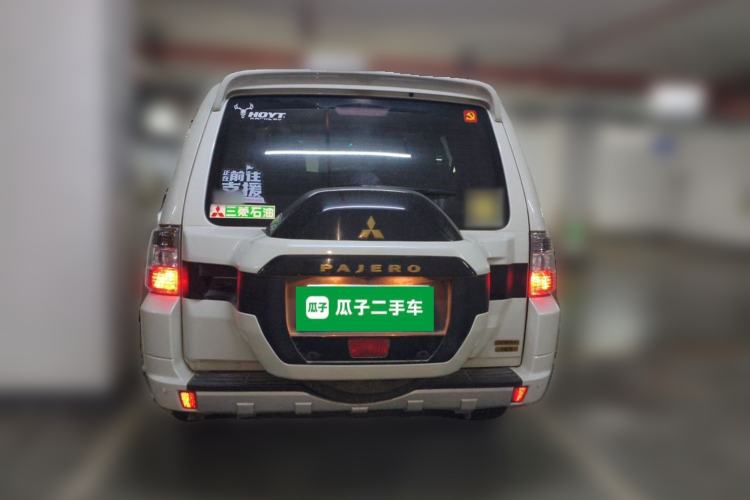 Used Mitsubishi Pajero 2019 V97 3.8L 5-Door GLS Sunroof Dual Differential – Middle East Rear